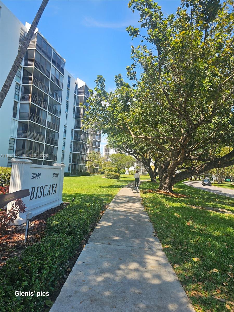 BISCAYA IV CONDO - Residential