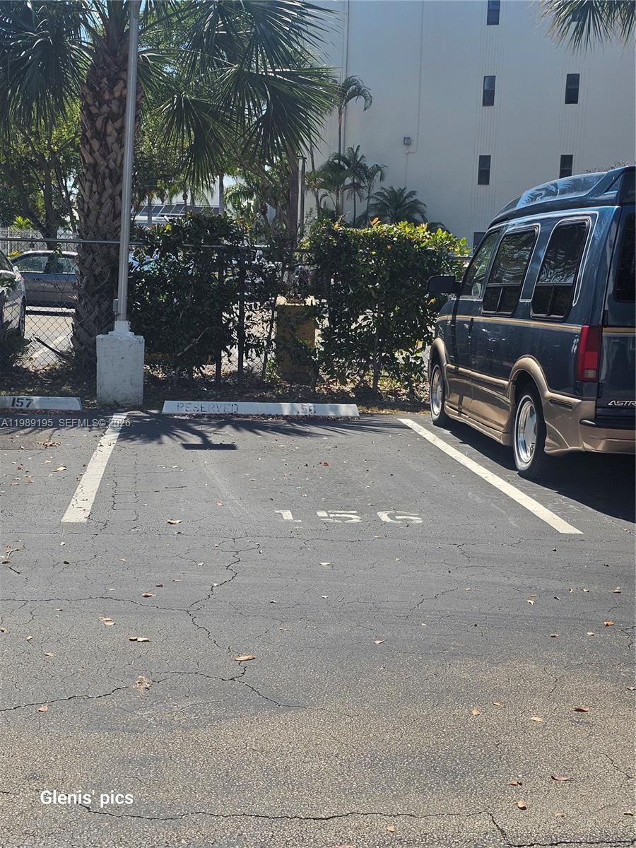 BISCAYA IV CONDO - Residential