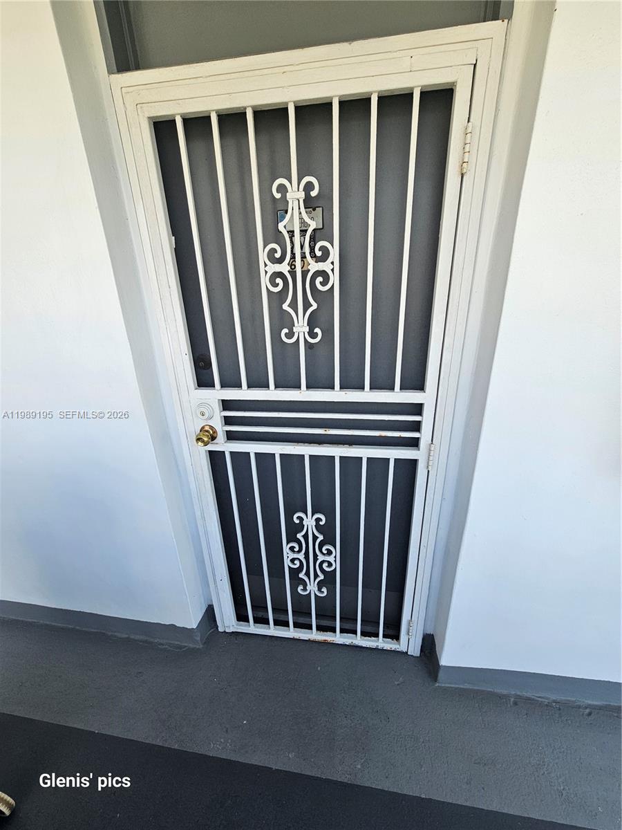 BISCAYA IV CONDO - Residential