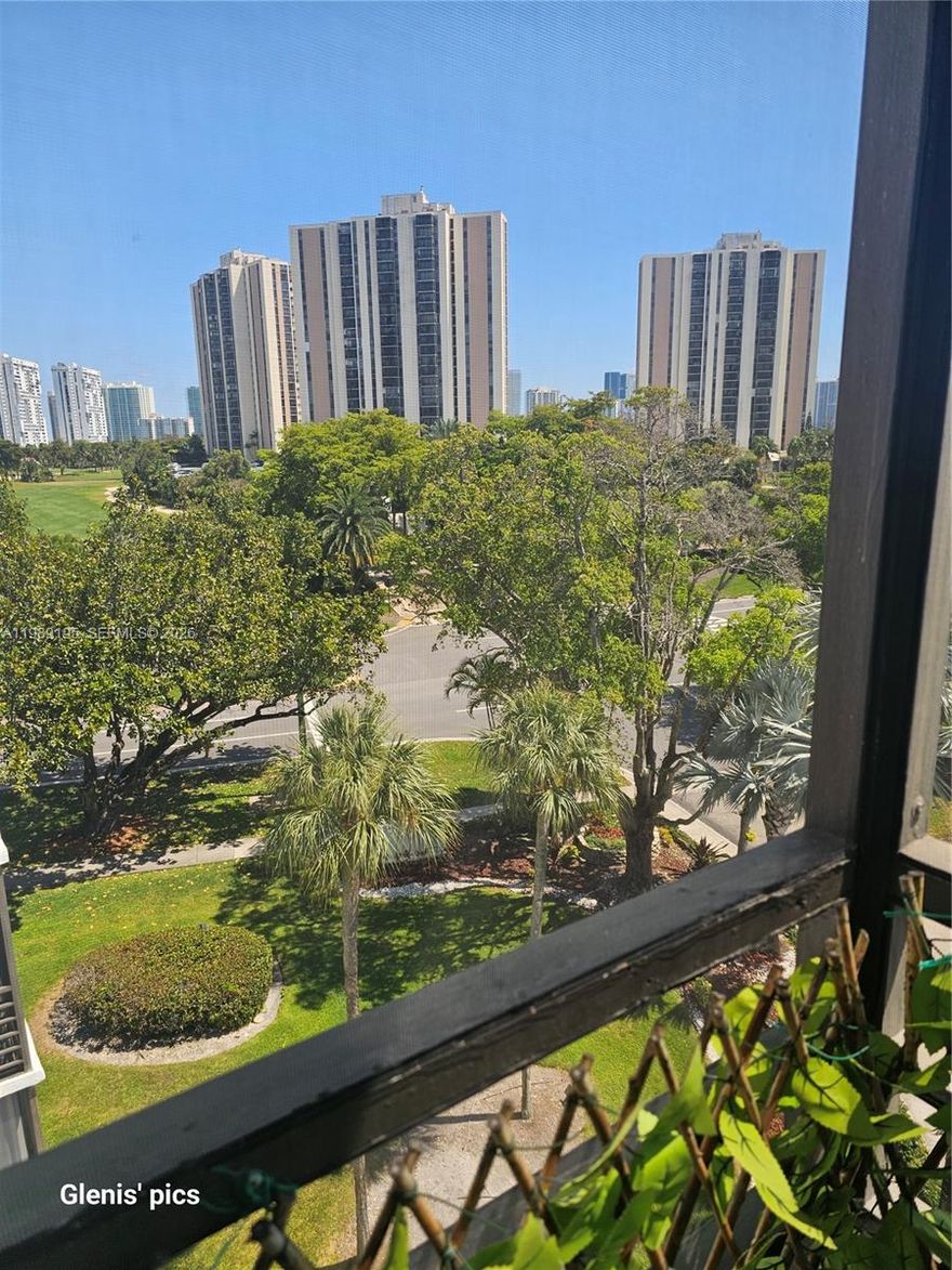 Split Level, corner unit, low price for prompt deal.