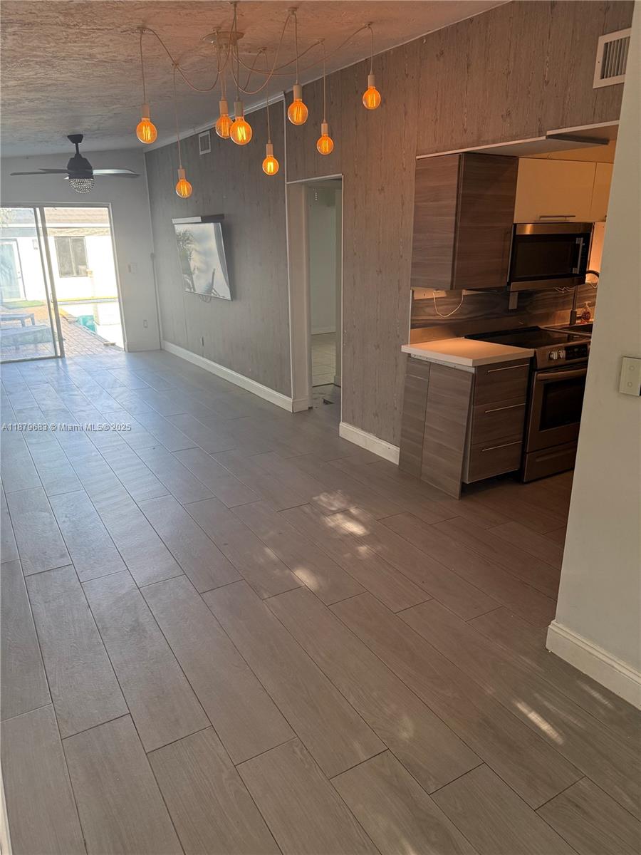 SPRING GARDEN - Residential