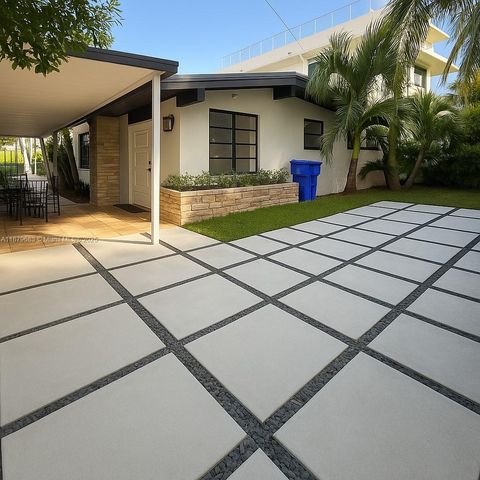 691 NW 7th St Rd Miami FL 33136