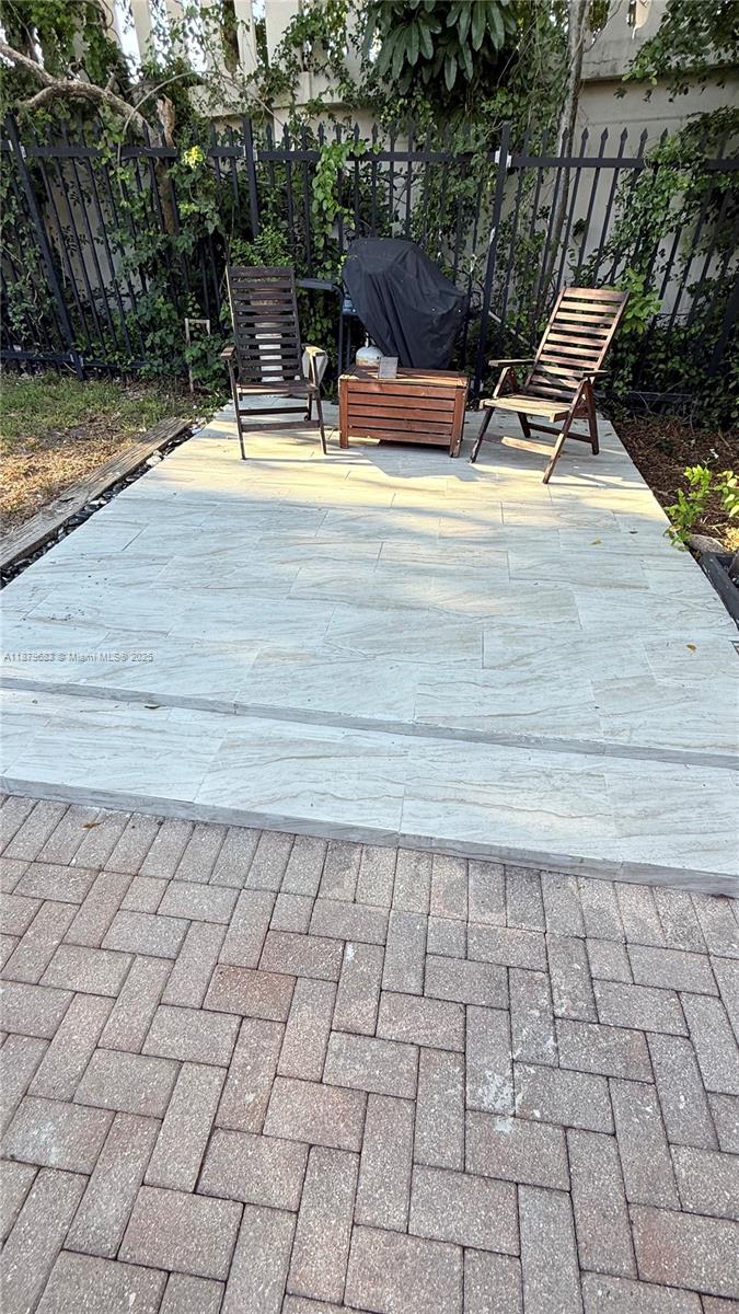 SPRING GARDEN - Residential