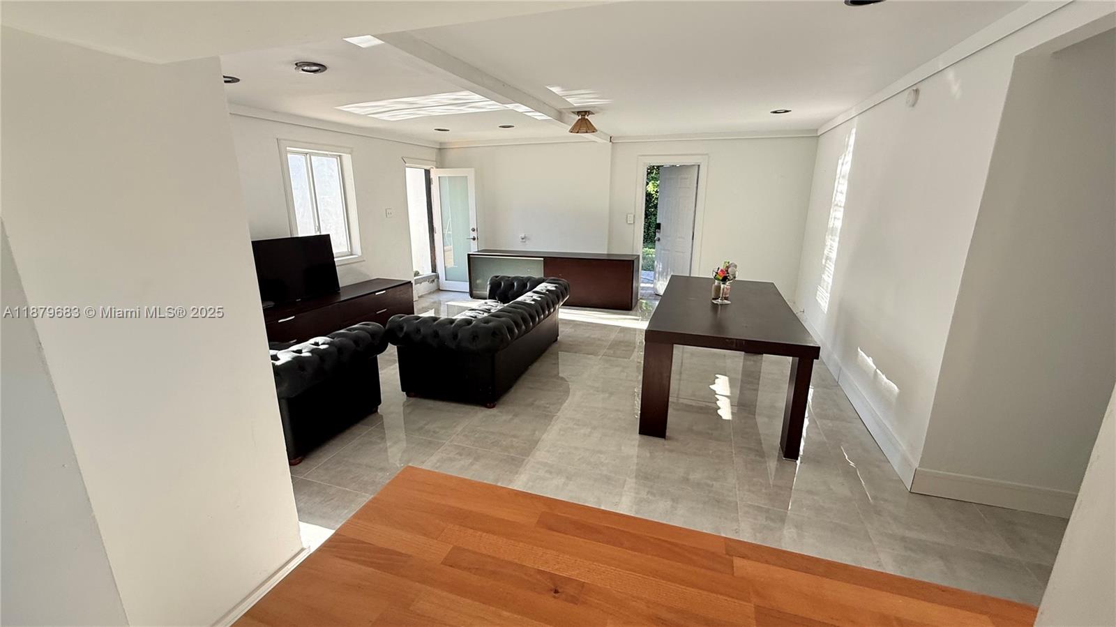 SPRING GARDEN - Residential