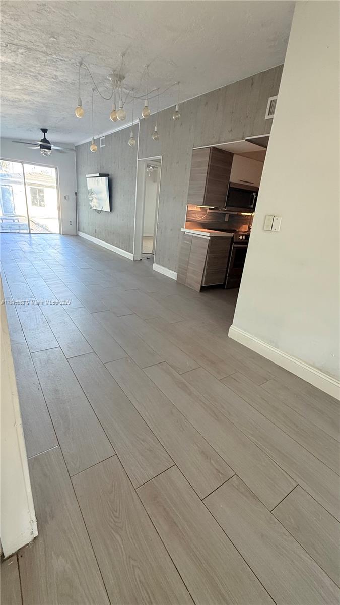 SPRING GARDEN - Residential