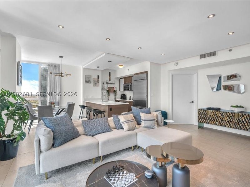 55 SE 6th St 2902