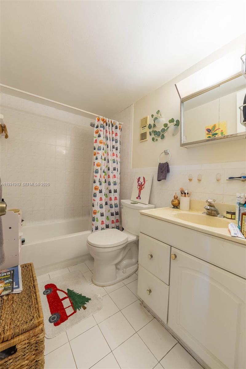 FERNWOODS CONDO NO 3 - Residential