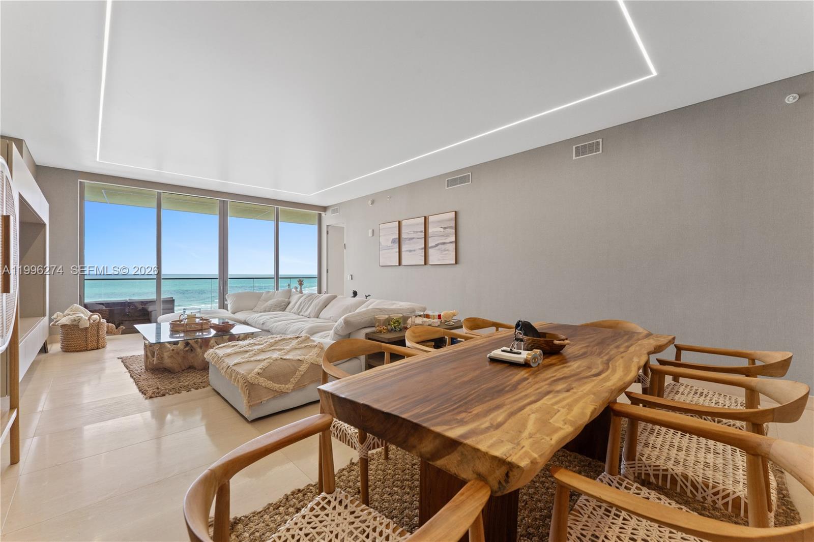 18975 Collins Ave 603