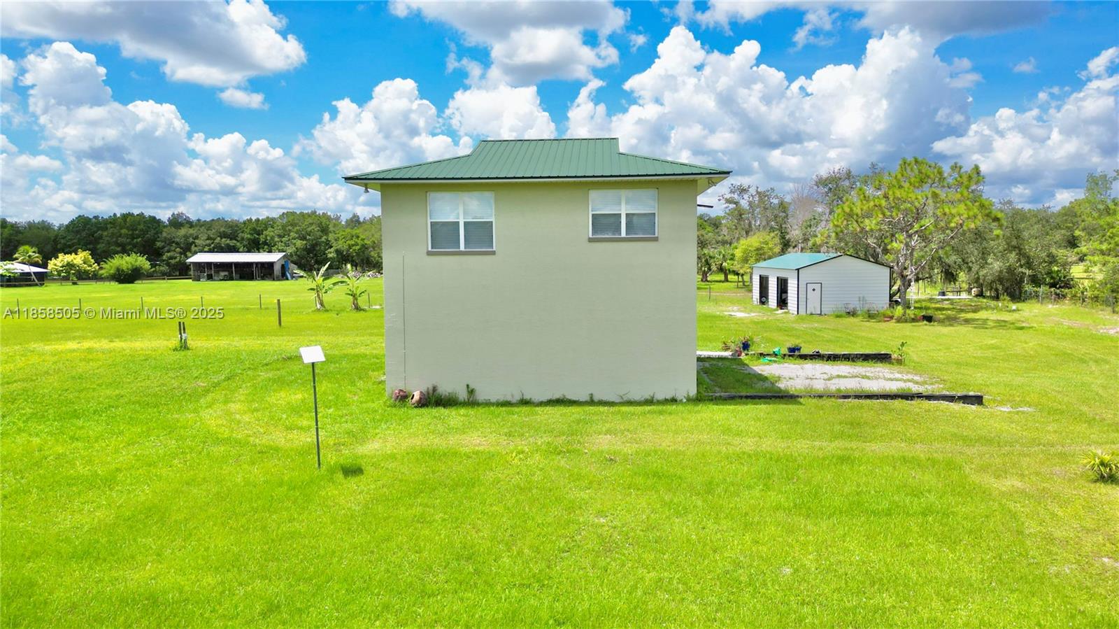 LAKE MONTAZA ESTATES - Residential