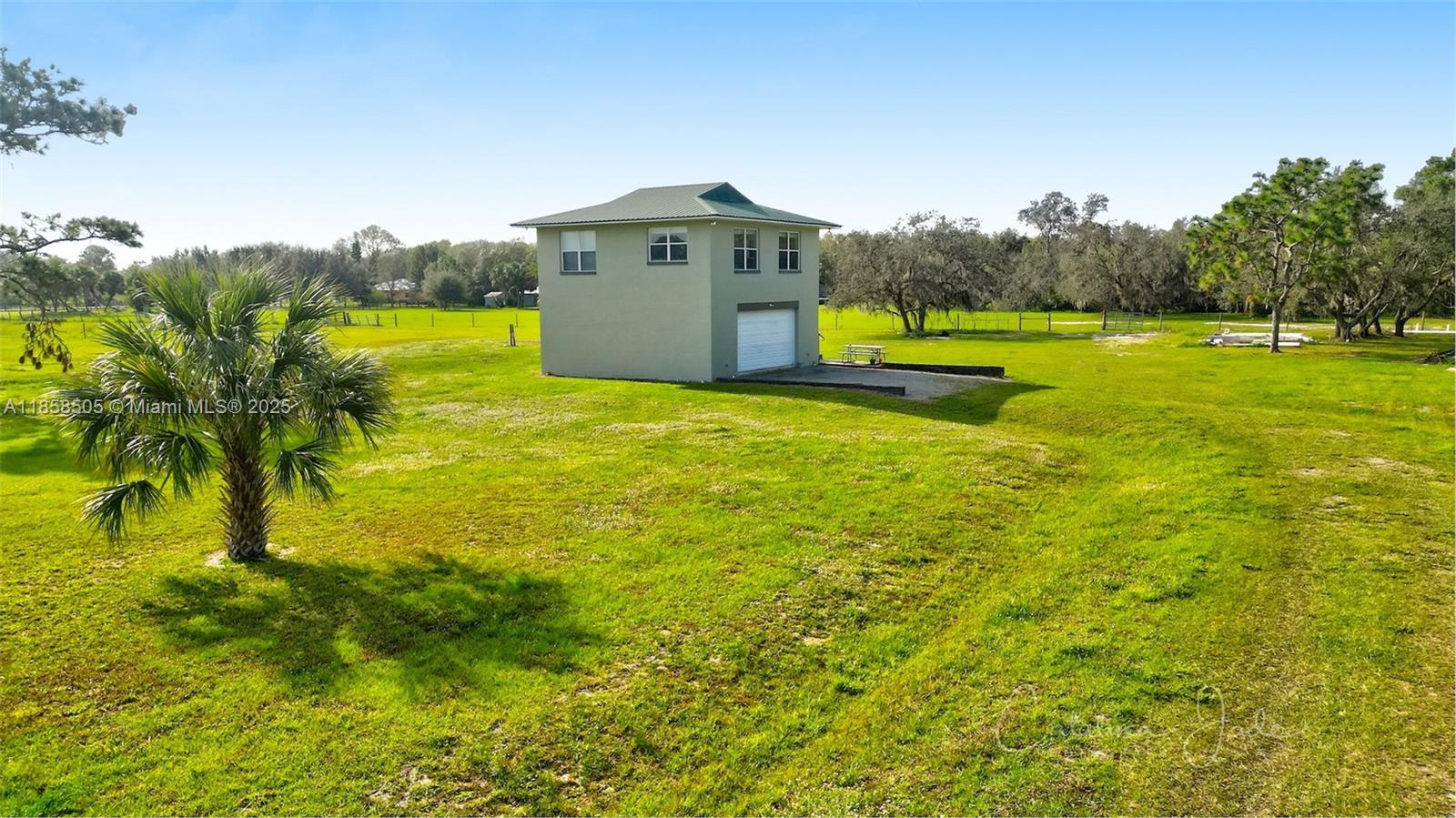 LAKE MONTAZA ESTATES - Residential