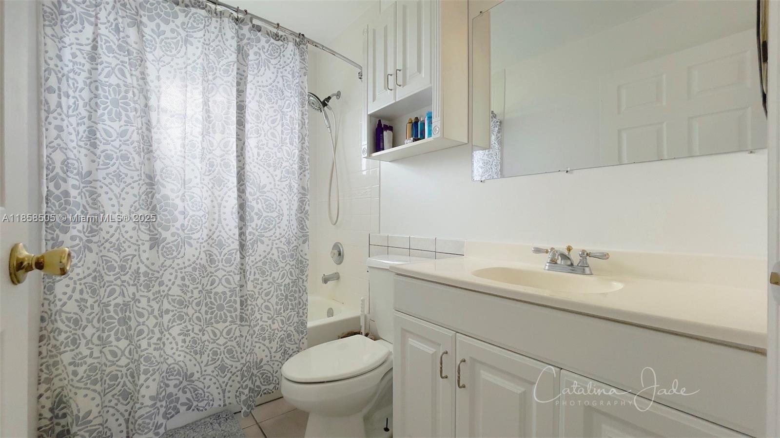 LAKE MONTAZA ESTATES - Residential