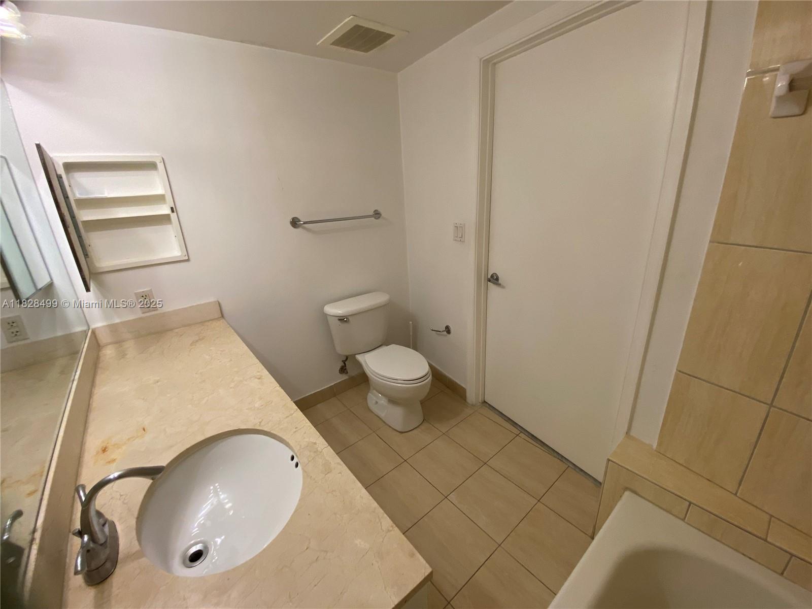 OPERA TOWER CONDO - Residential