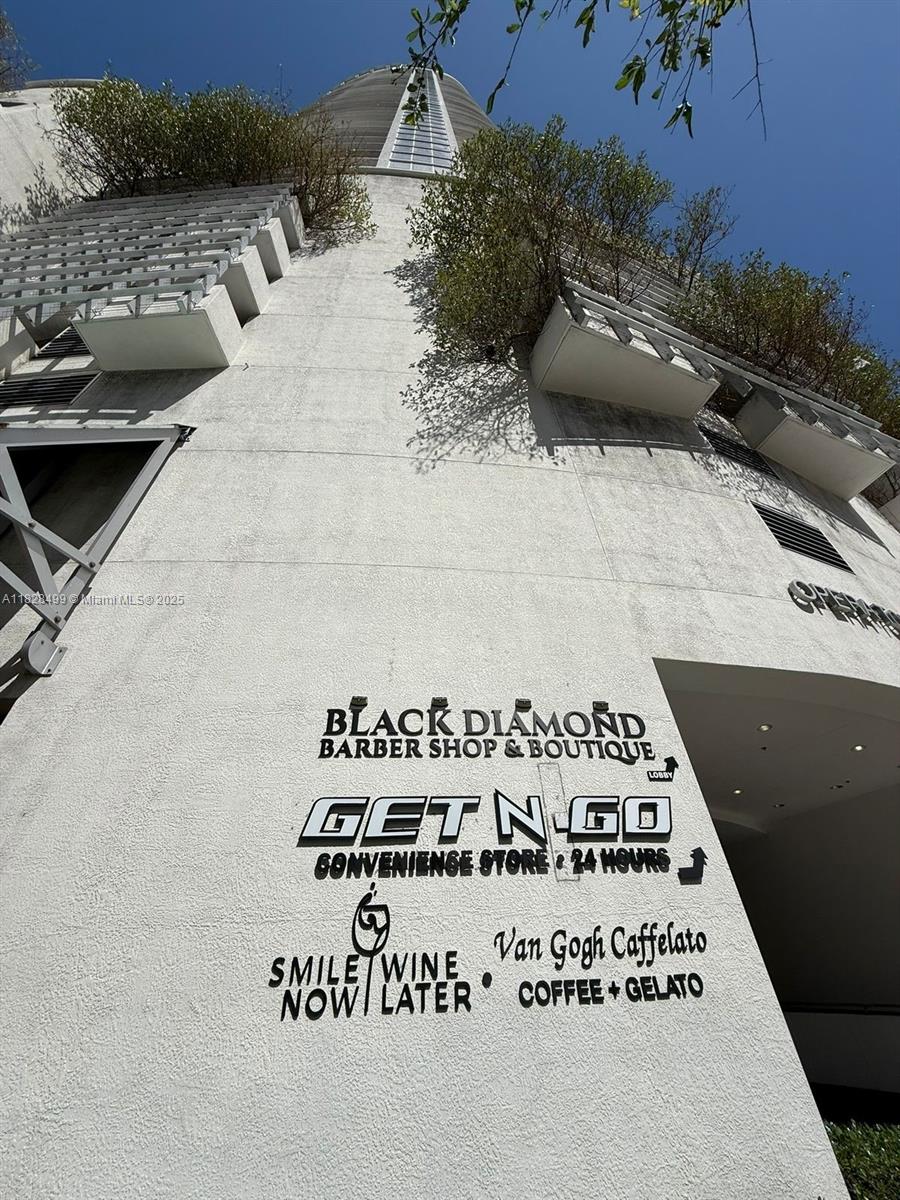 1750 N Bayshore Dr 2707
