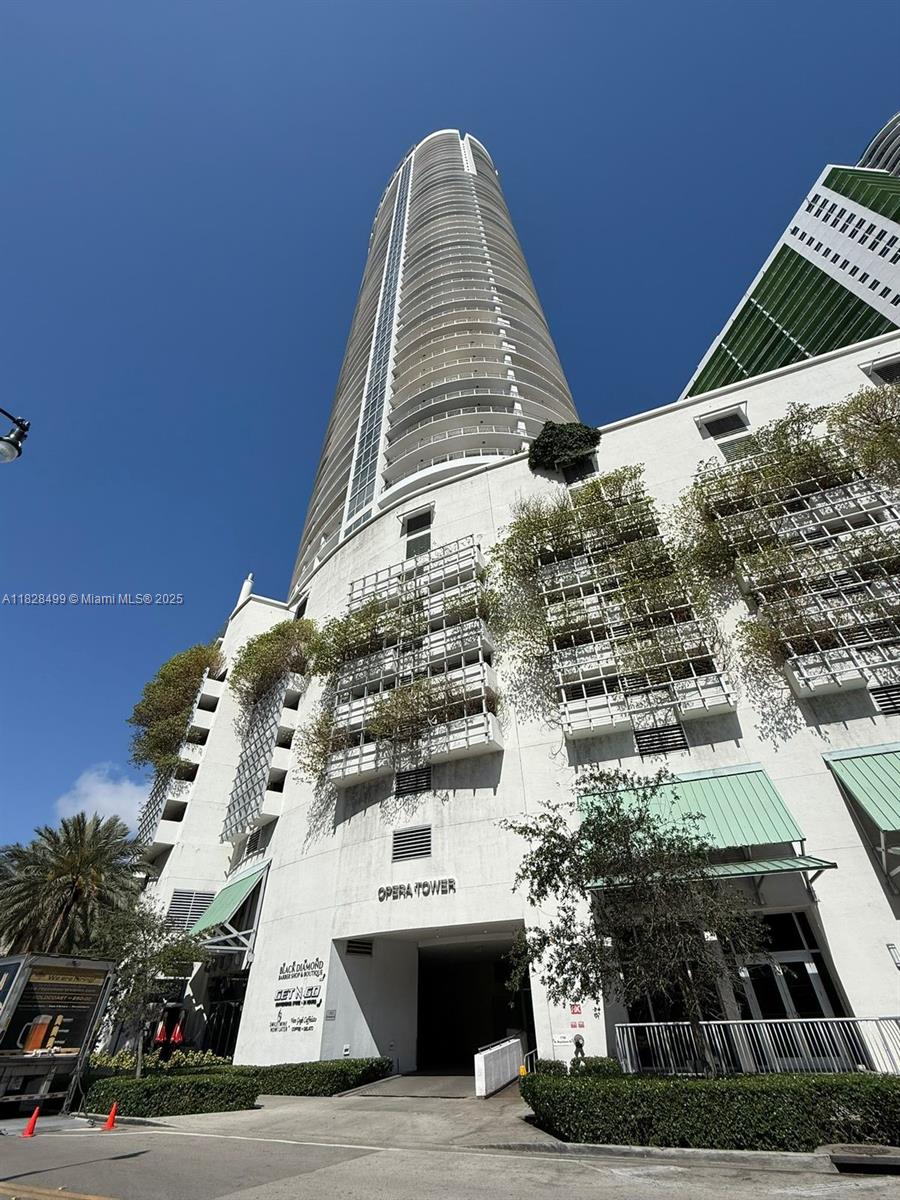 1750 N Bayshore Dr 2707