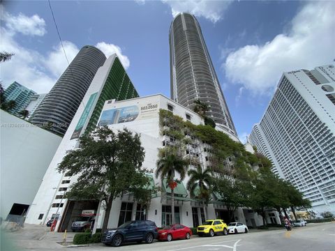 1750 N Bayshore Dr 2707 Miami FL 33132