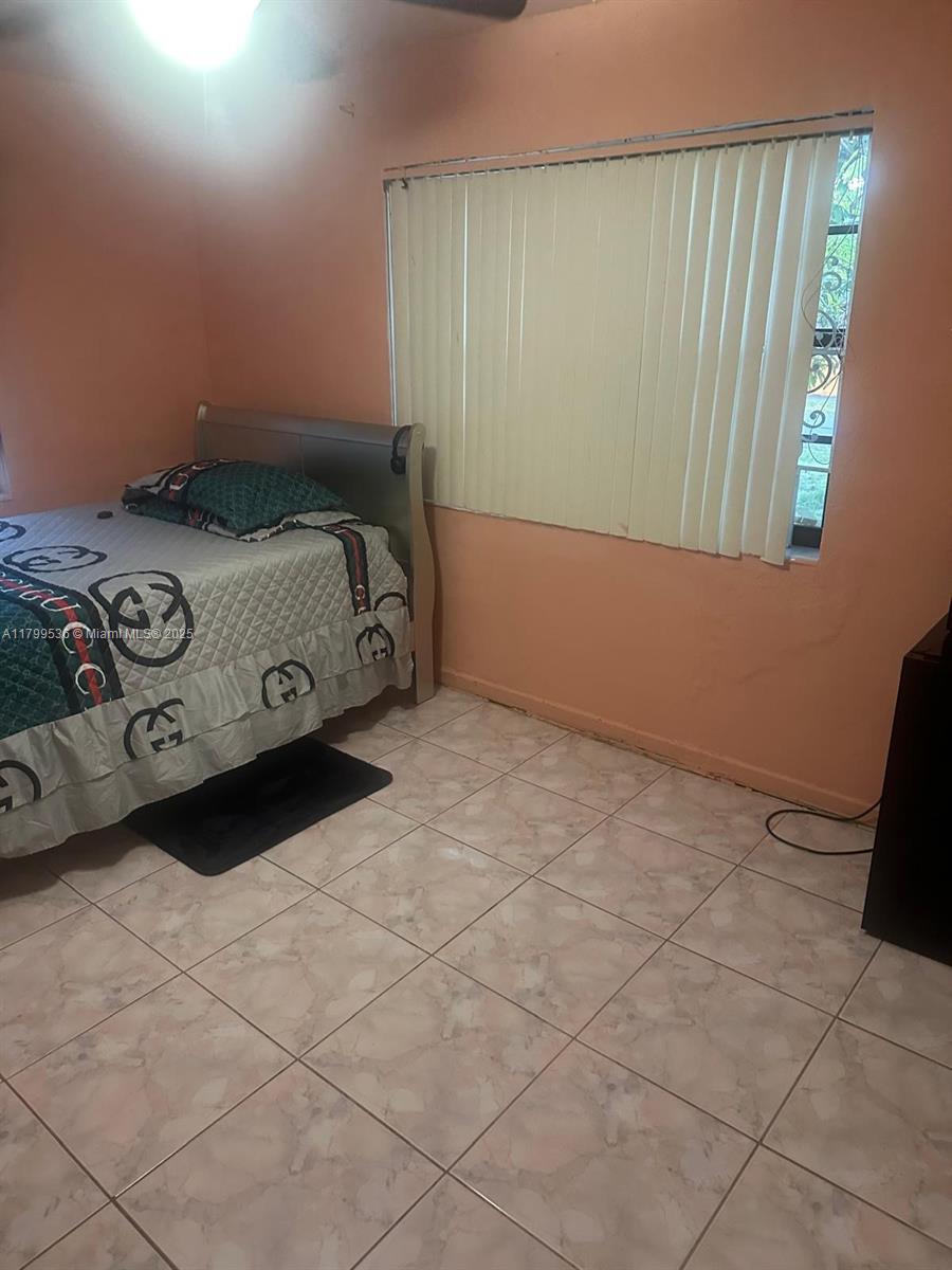1201 NW 147th St