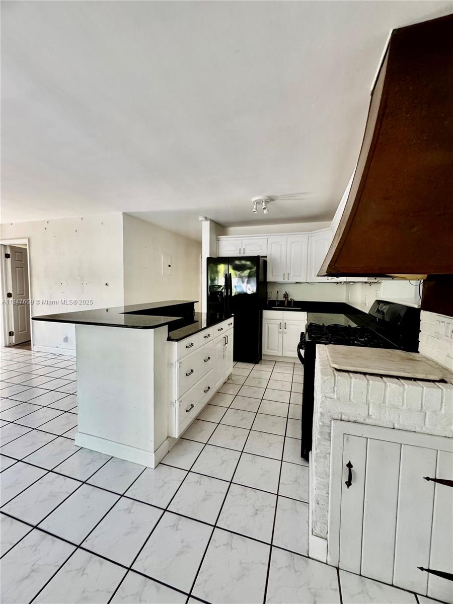 RIVERSIDE ESTATES ADD REV - Residential Lease