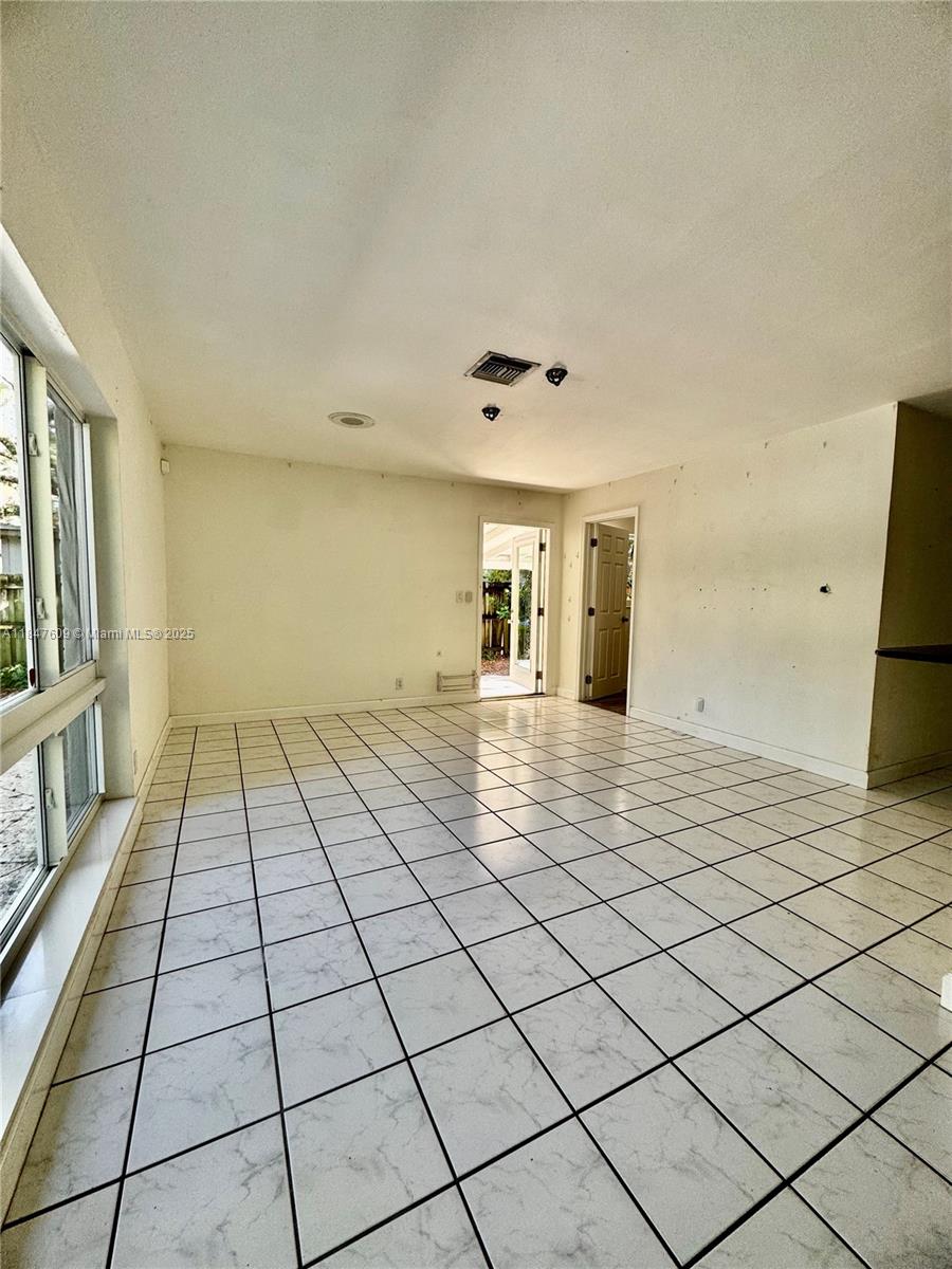 RIVERSIDE ESTATES ADD REV - Residential Lease