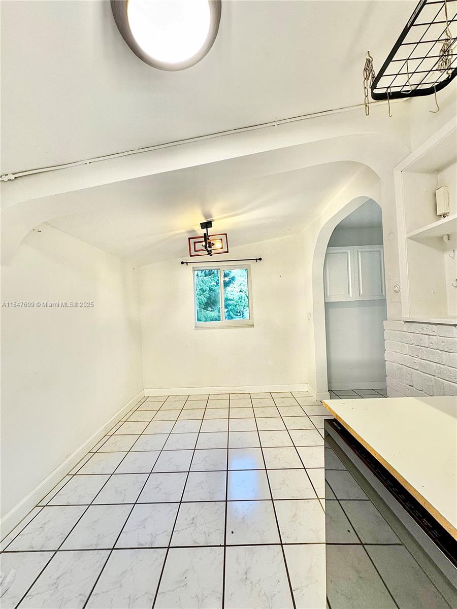 RIVERSIDE ESTATES ADD REV - Residential Lease