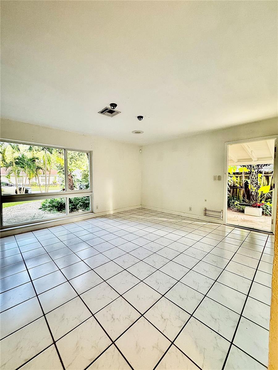 RIVERSIDE ESTATES ADD REV - Residential Lease