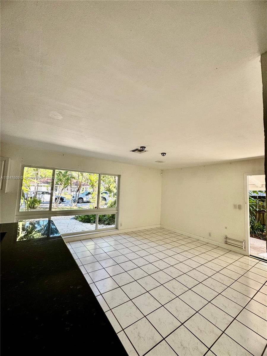 RIVERSIDE ESTATES ADD REV - Residential Lease