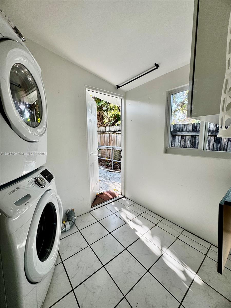 RIVERSIDE ESTATES ADD REV - Residential Lease