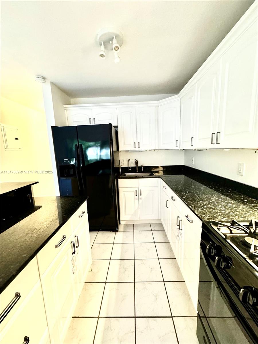 RIVERSIDE ESTATES ADD REV - Residential Lease