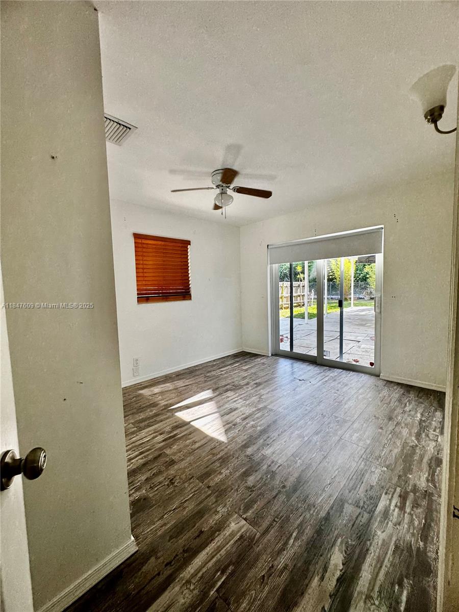 RIVERSIDE ESTATES ADD REV - Residential Lease