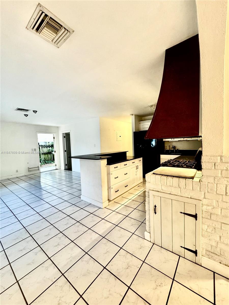 RIVERSIDE ESTATES ADD REV - Residential Lease