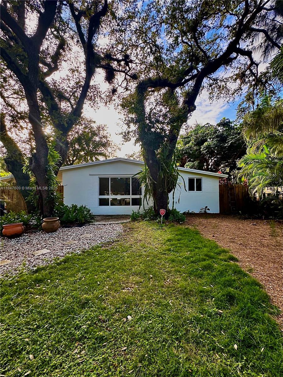 RIVERSIDE ESTATES ADD REV - Residential Lease