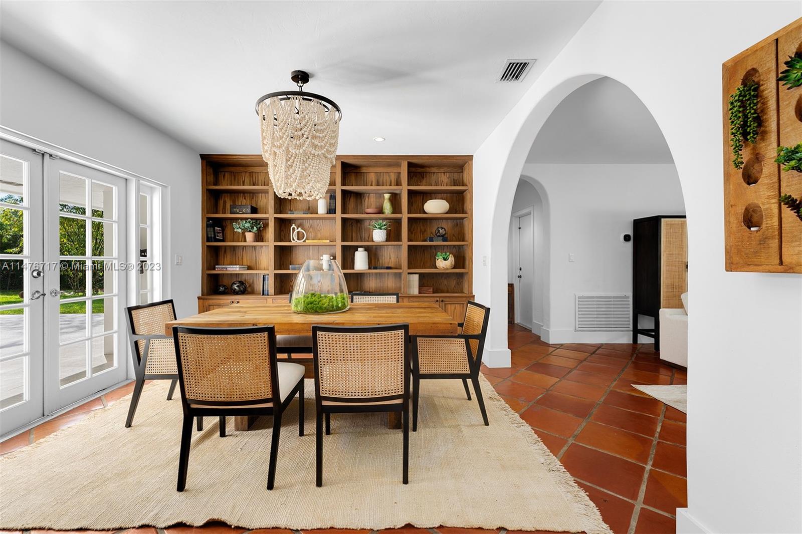 NOB HILL ESTS - Residential