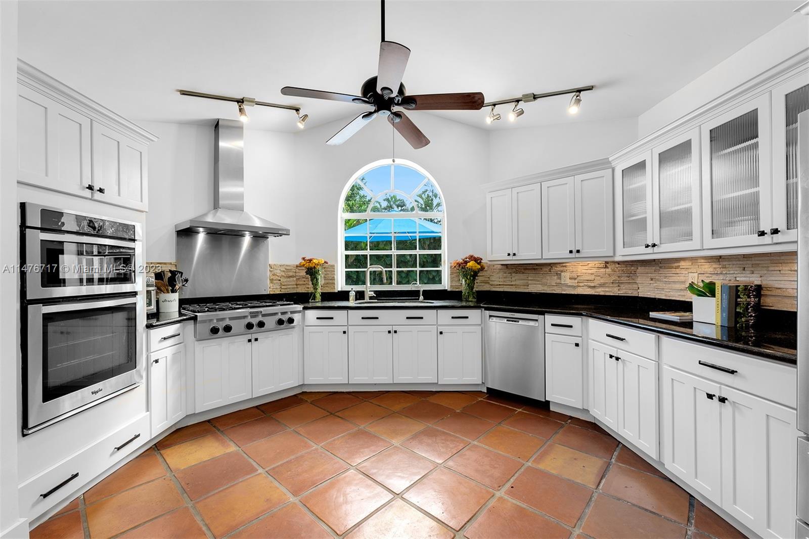 NOB HILL ESTS - Residential