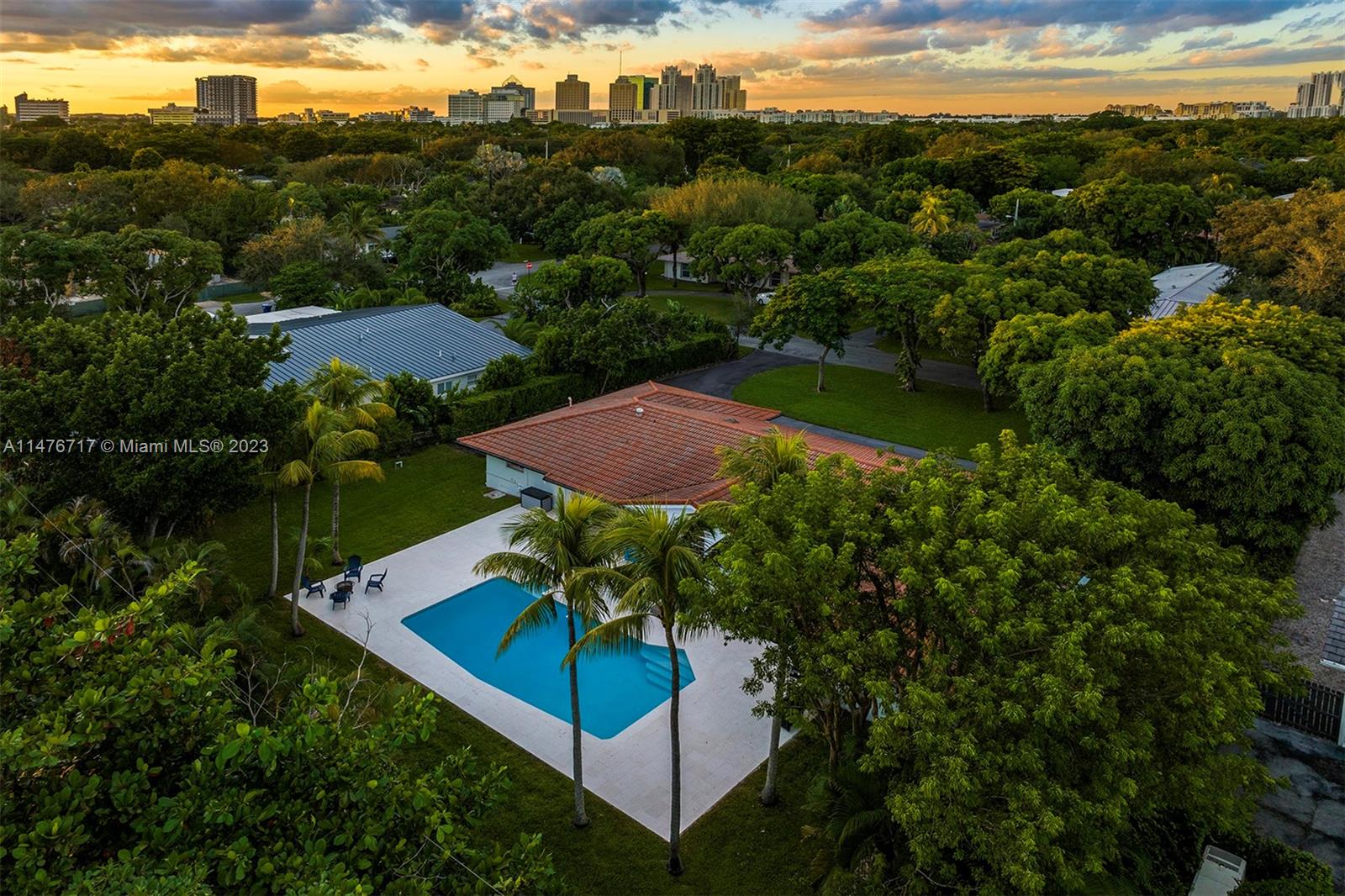 NOB HILL ESTS - Residential