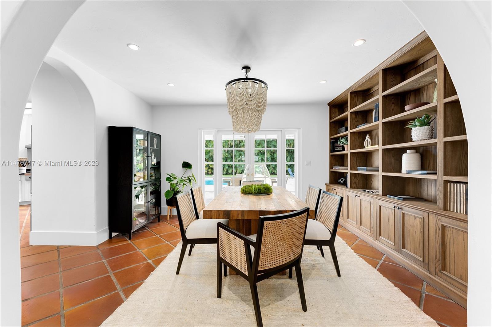 NOB HILL ESTS - Residential