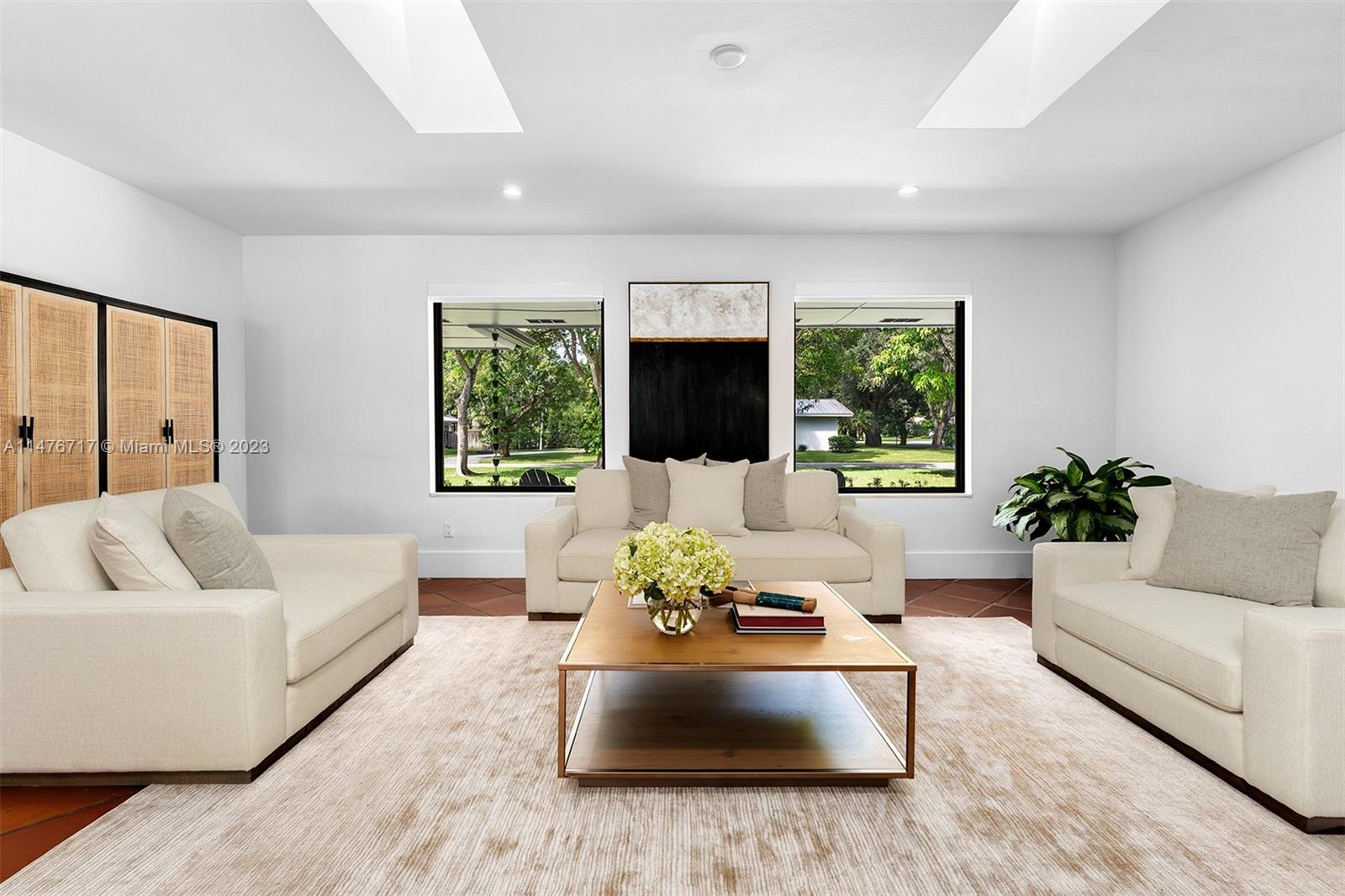 NOB HILL ESTS - Residential