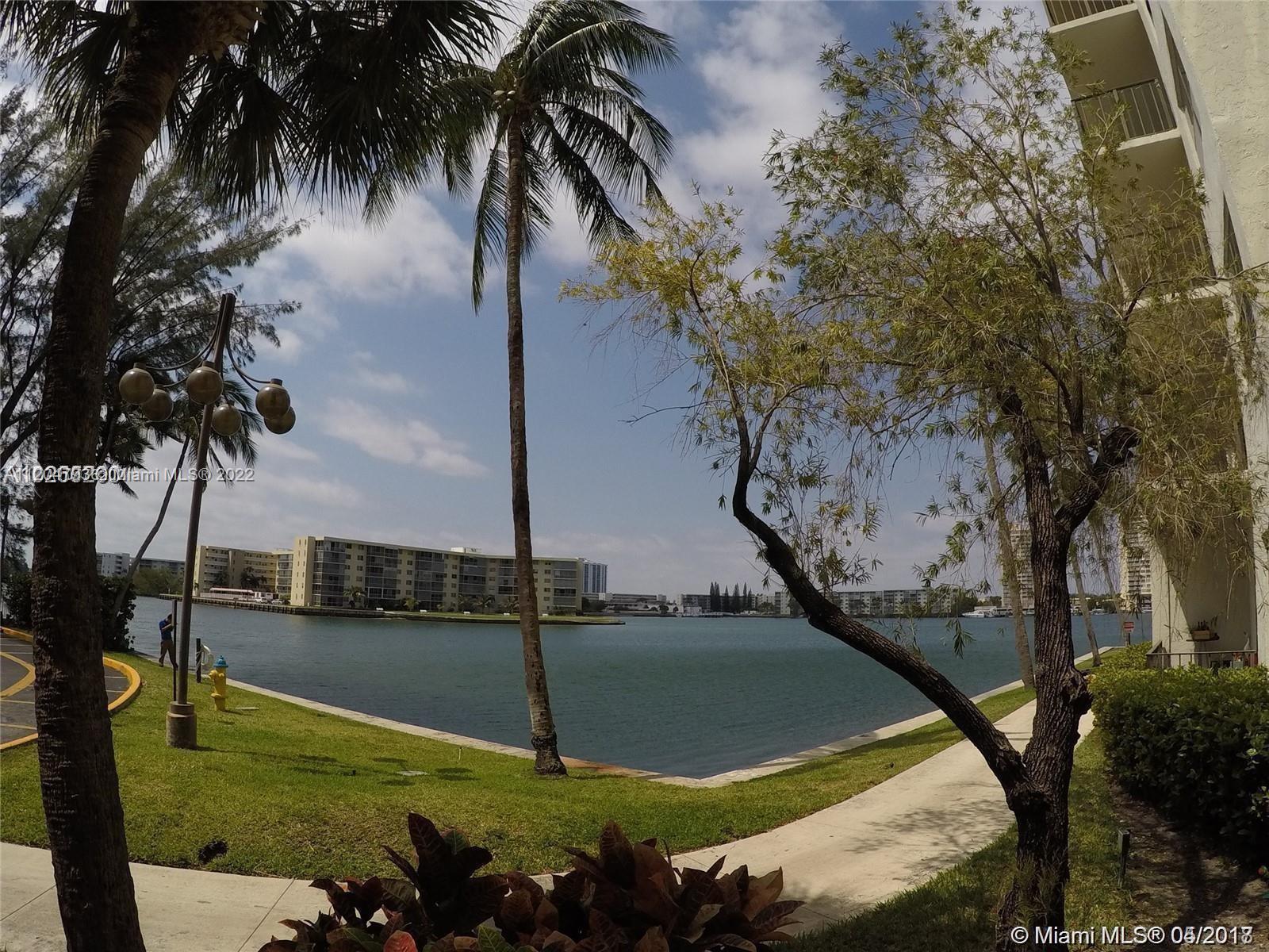 THE CLIPPER AT BISC COVE - Residential