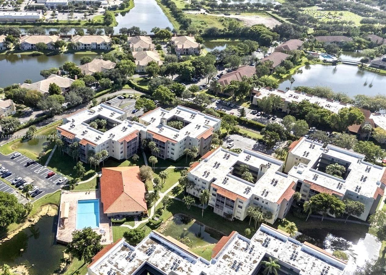 COURTYARDS OF BROWARD CON - Residential Lease