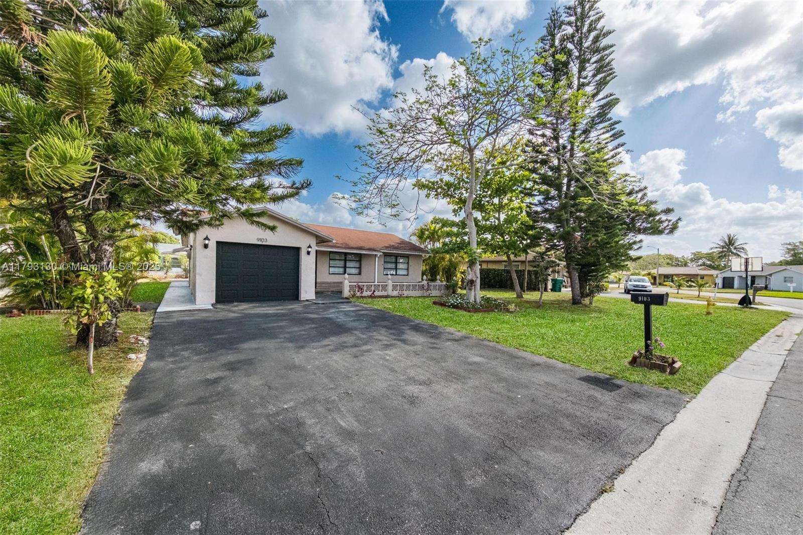 9103 Nw 81st Ct, Tamarac, Broward County, Florida - 3 Bedrooms  
2 Bathrooms - 