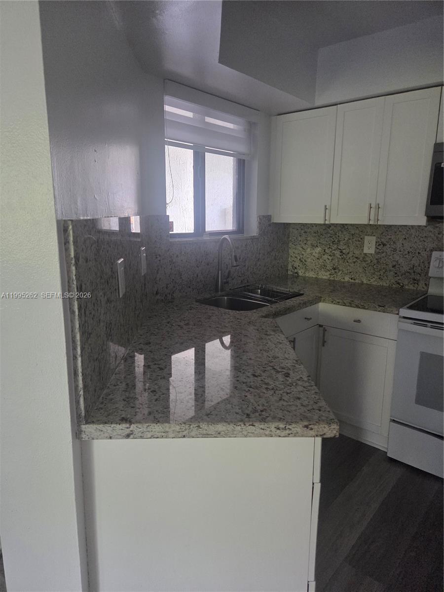 VERABELLA FALLS CONDO - Residential Lease