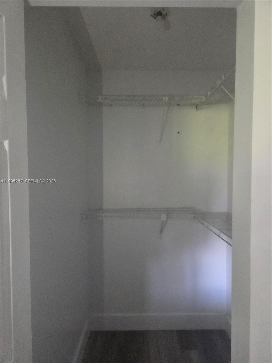 VERABELLA FALLS CONDO - Residential Lease