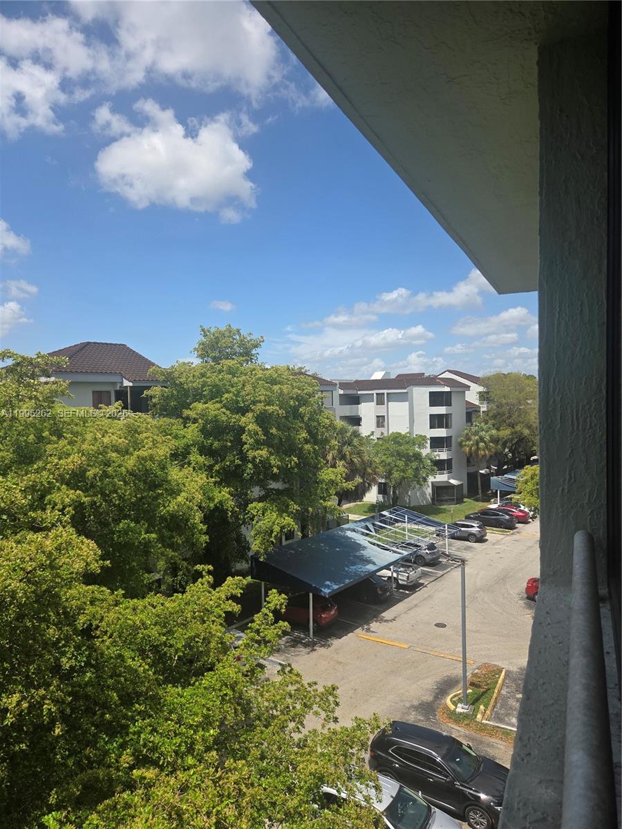 VERABELLA FALLS CONDO - Residential Lease