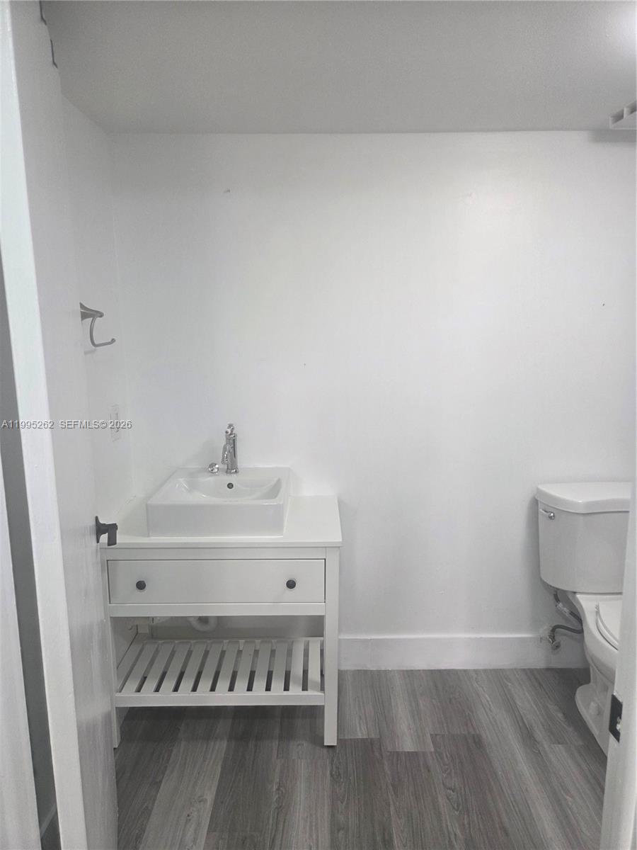 VERABELLA FALLS CONDO - Residential Lease