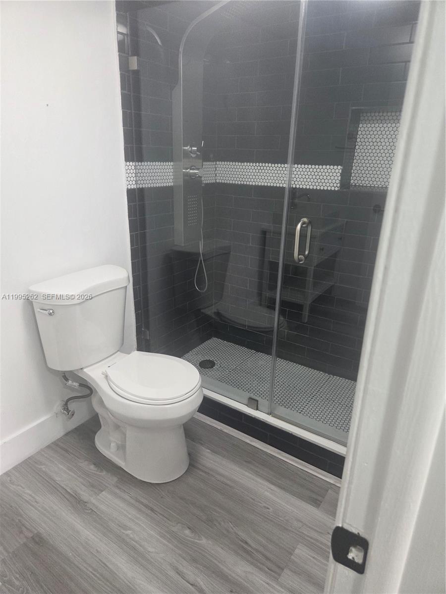 VERABELLA FALLS CONDO - Residential Lease