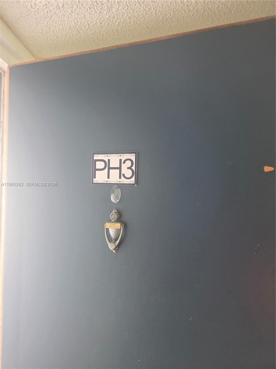 VERABELLA FALLS CONDO - Residential Lease