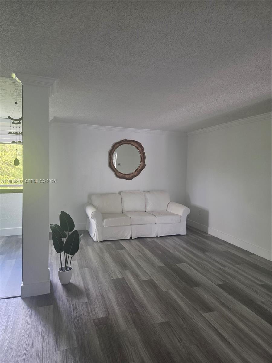 VERABELLA FALLS CONDO - Residential Lease