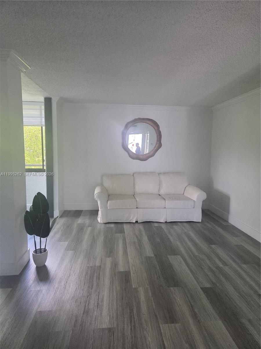 VERABELLA FALLS CONDO - Residential Lease