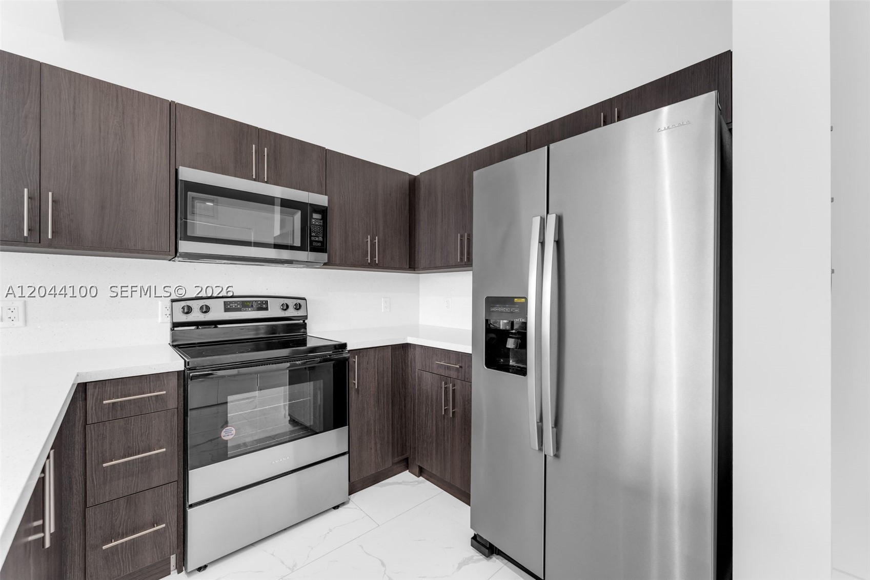 1 Curtiss Pkwy 312
