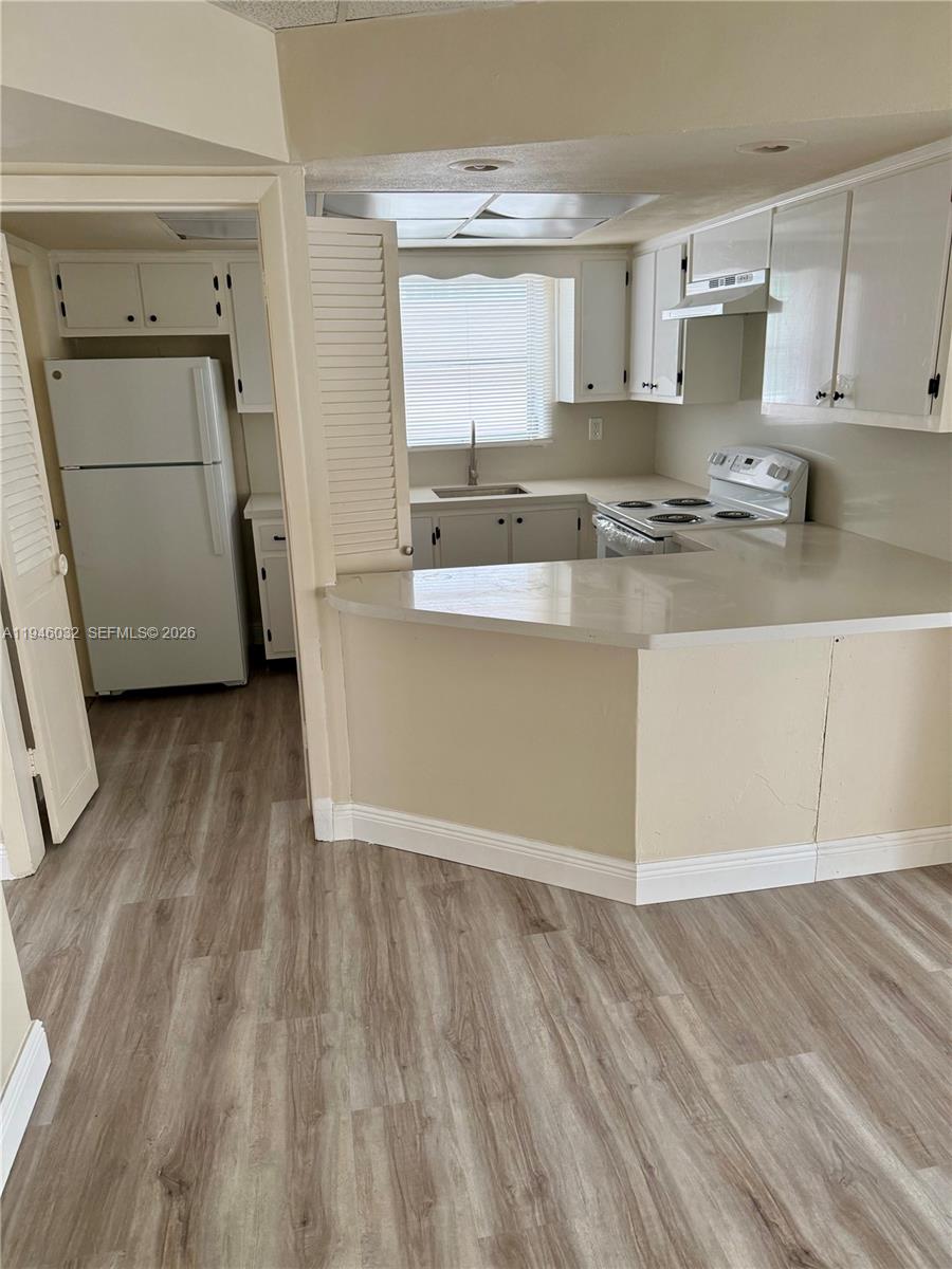 9390 E Bay Harbor Dr 10