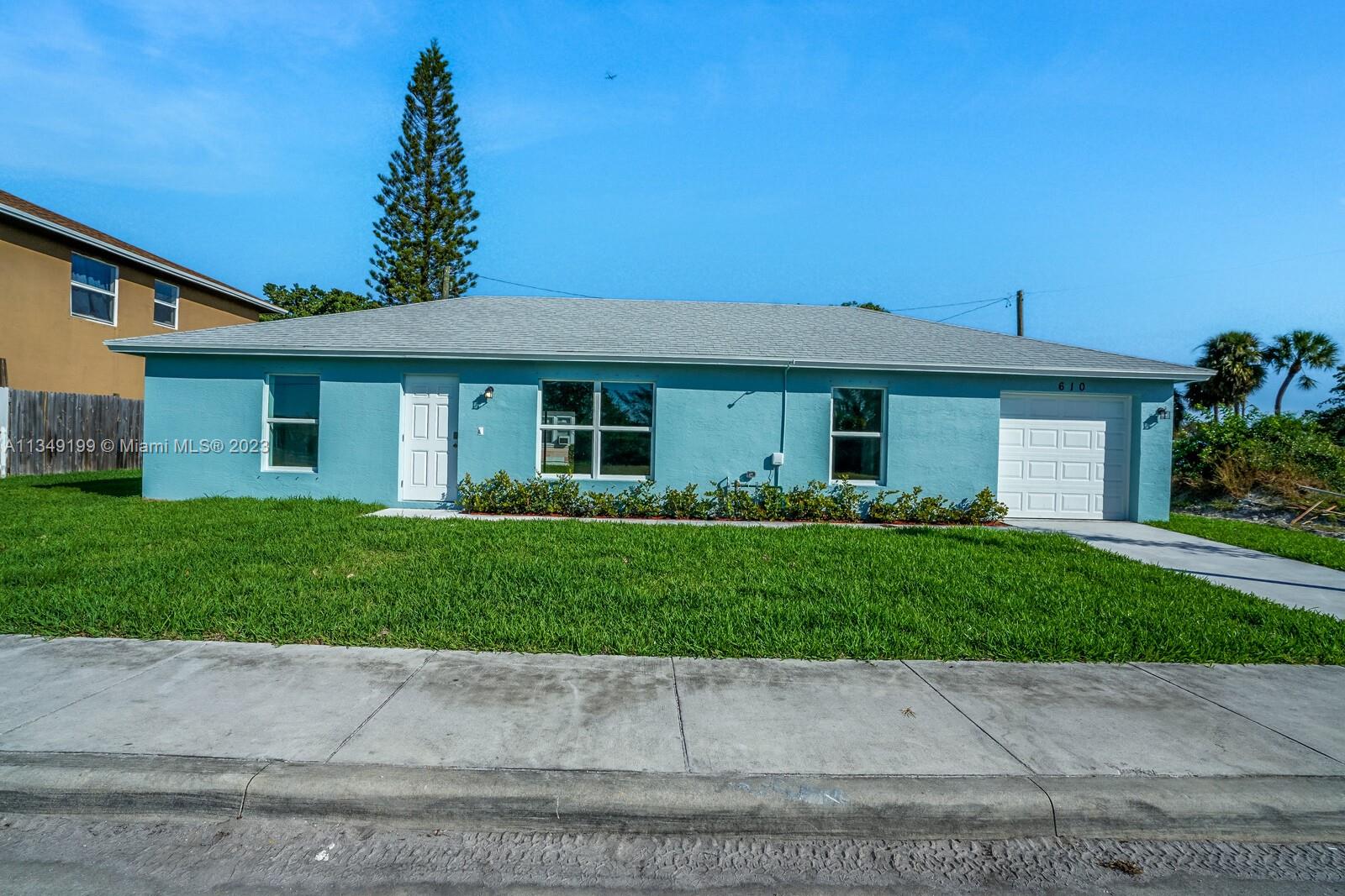 Property for Sale at 610 Latona Ave, Lake Worth, Palm Beach County, Florida - Bedrooms: 3 
Bathrooms: 2  - $374,000