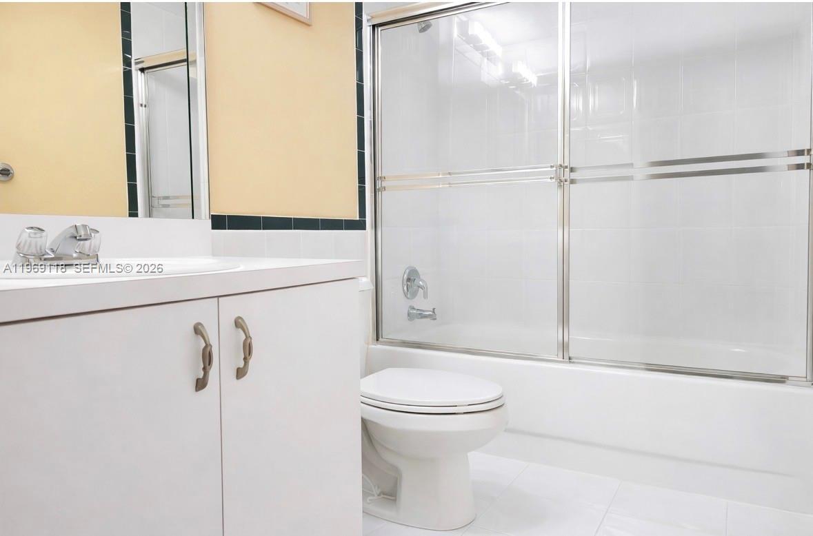 ALEXANDER TOWERS CONDO - Residential